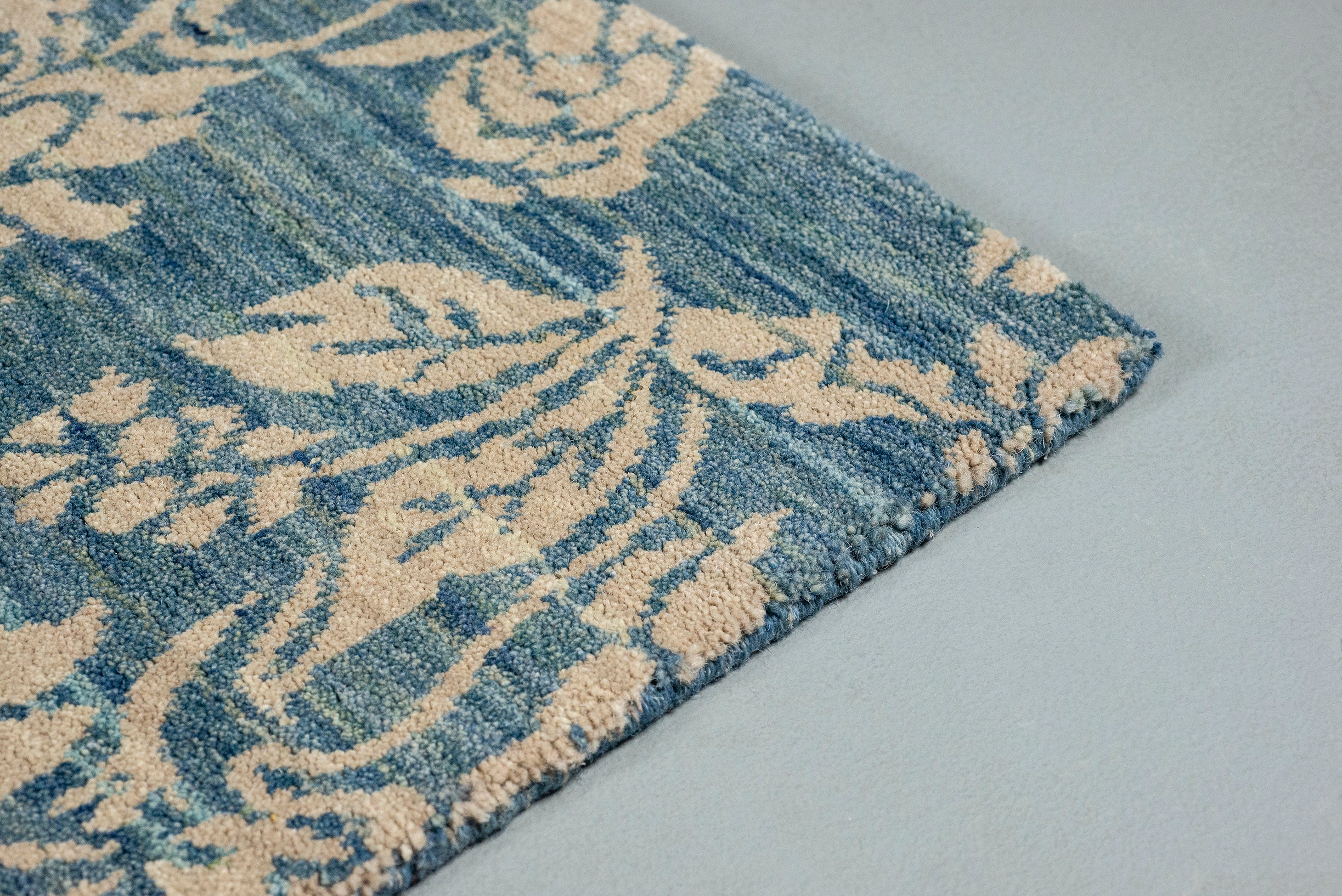 Floral Indigo Hybrid Tibetan Area Rugs – Innerasia